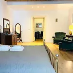Chicchi\'S House